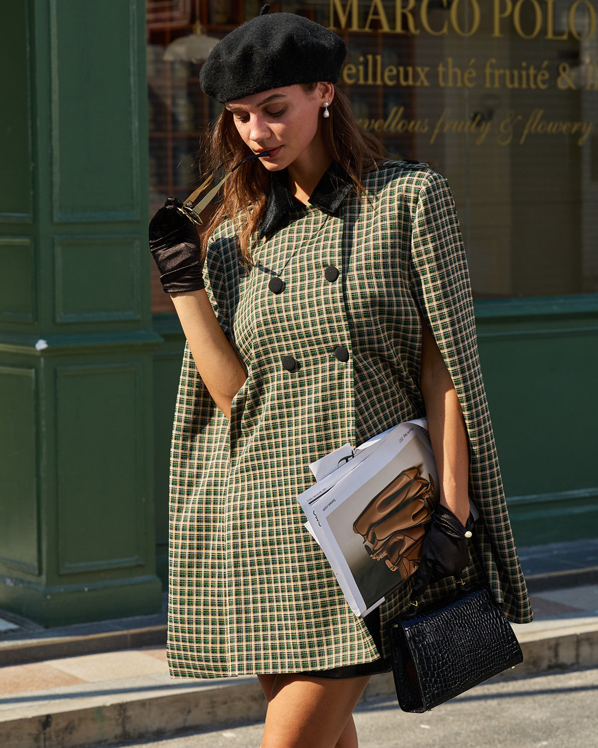 Cappotto Verde a Quadri con Maniche Cape