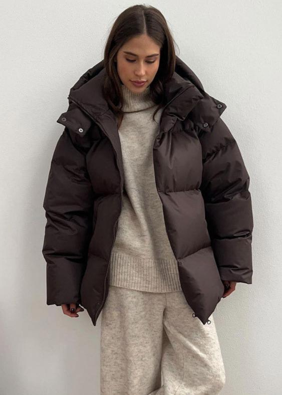 Dettagli Piumino Donna Oversize con Cappuccio Rimovibile