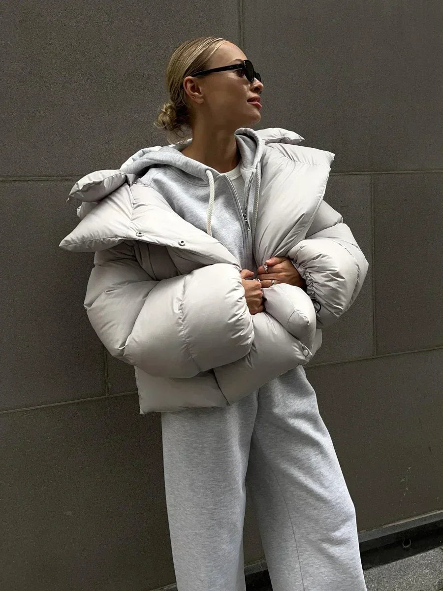 Dettagli Piumino Donna Oversize Corto